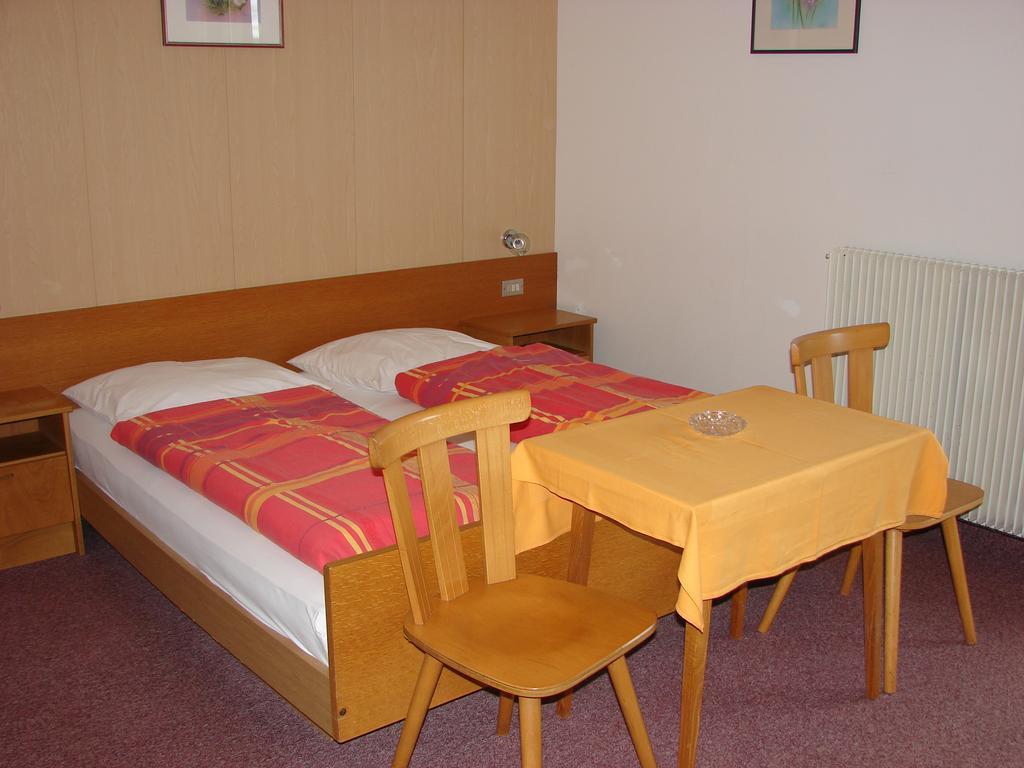 Pension Rastnerhof Luson Exterior photo