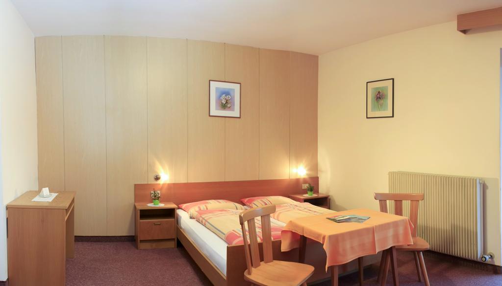 Pension Rastnerhof Luson Exterior photo