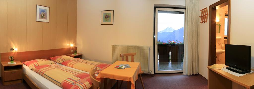 Pension Rastnerhof Luson Exterior photo